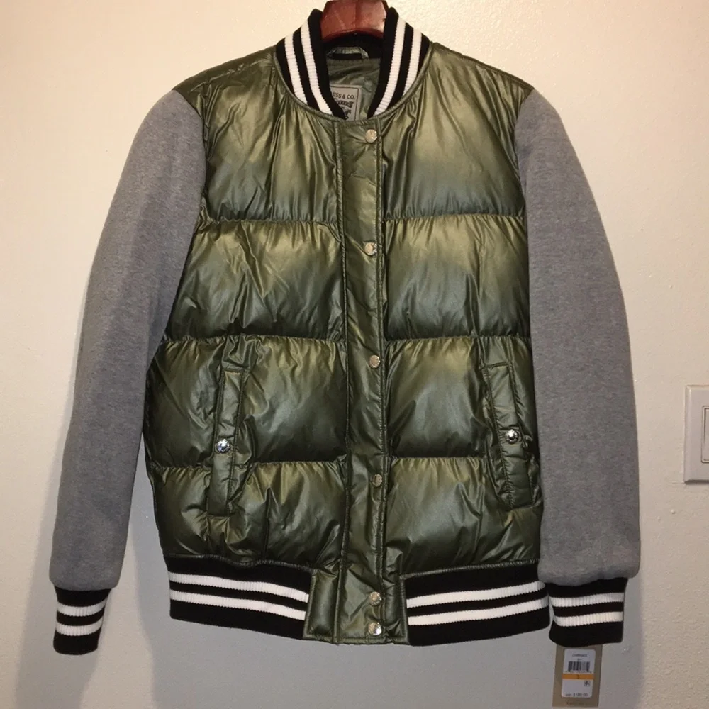 NWT Levi's Mix Media Quilted Varsity Bomber Jacket - Picture 2 of 8